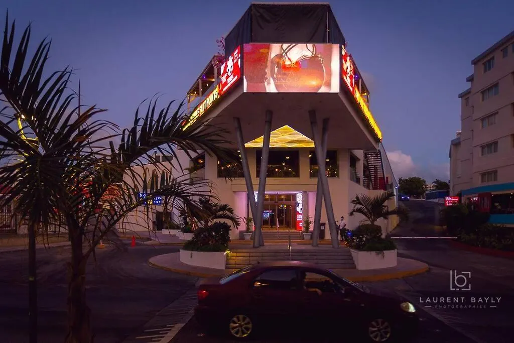 Grand Getaway Royal Retreats At Maho Beach Studio Lowlands 0*,  Sint Maarten