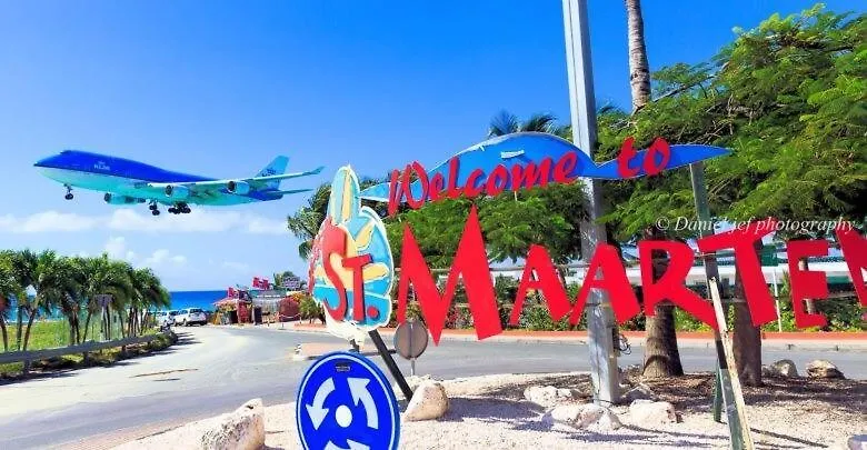 Grand Getaway Royal Retreats At Maho Beach Studio Lowlands 0*,